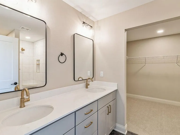 2103 Lacey Dr — Photo 12
