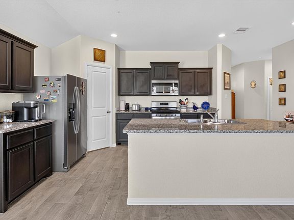 3rd image of 8205 Burma Dr