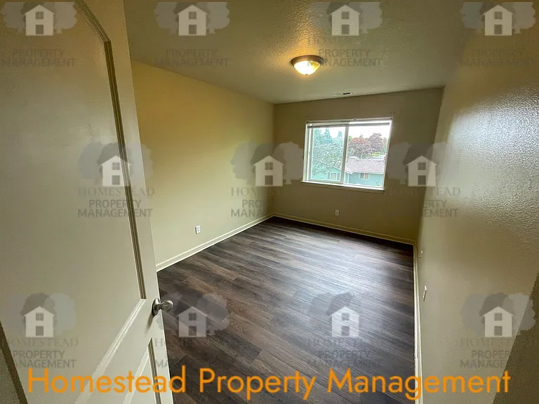 400-468 S Catron St — Photo 17