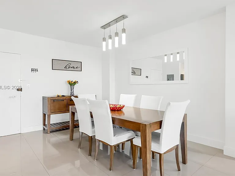 300 Bayview Dr #307 — Photo 9