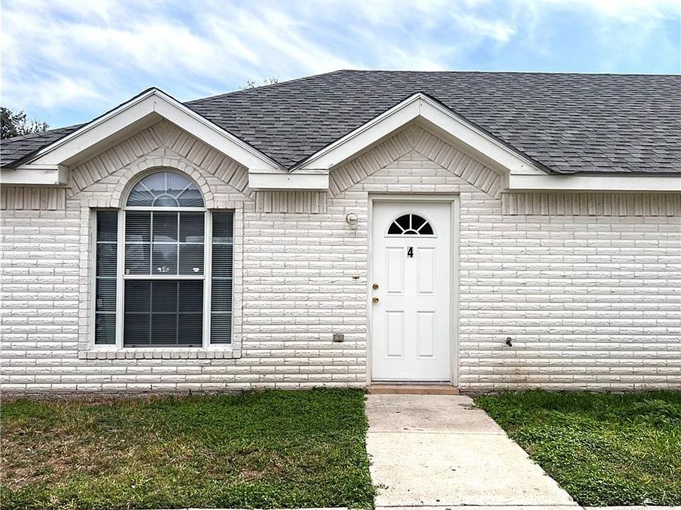 1st image of 619 La Mancha Dr #4