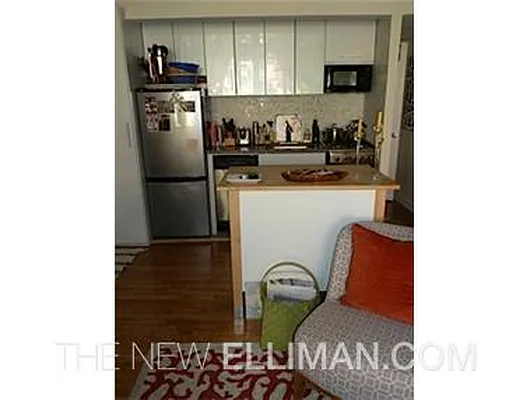 Rented by Douglas Elliman | media 15