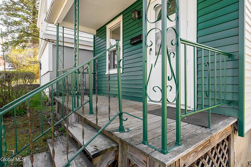 3rd image of 556 Clarendon Street