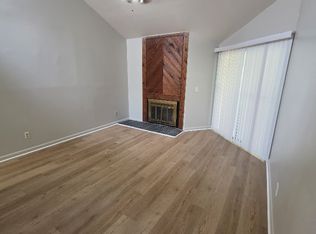 4425 Sharon Chase Dr, Charlotte, NC 28215