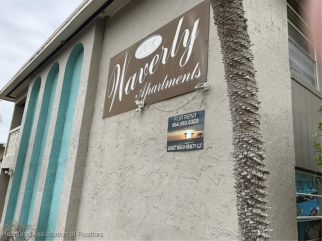 1 bed, 1.0 bath, 950 sqft, $1,200 — Photo 3