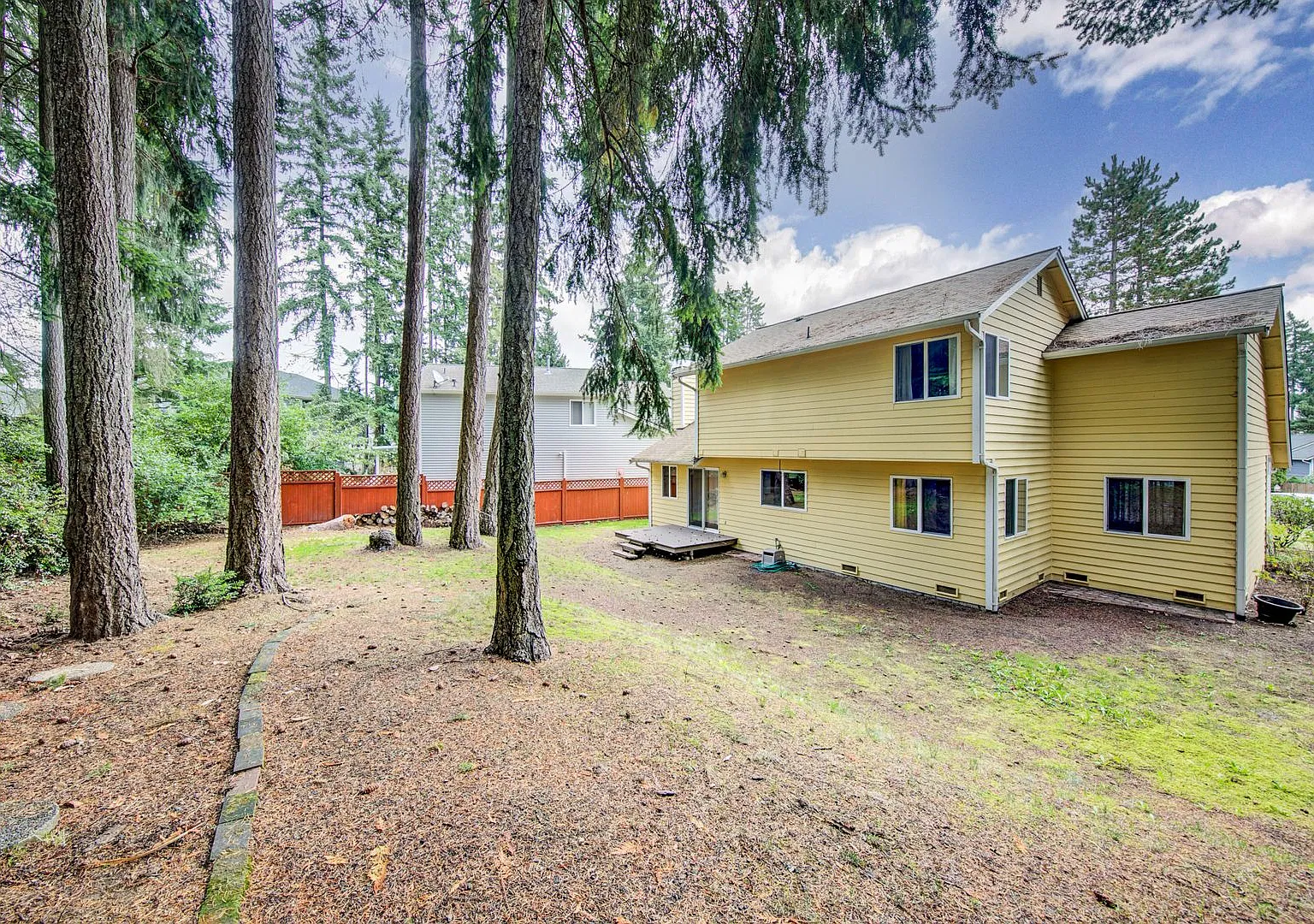 Silverdale Ridgetop Home — Photo 4