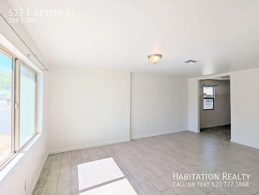 Beautifully remodeled 2bed/2bath, near U of A, PCC & Banner! — Photo 3