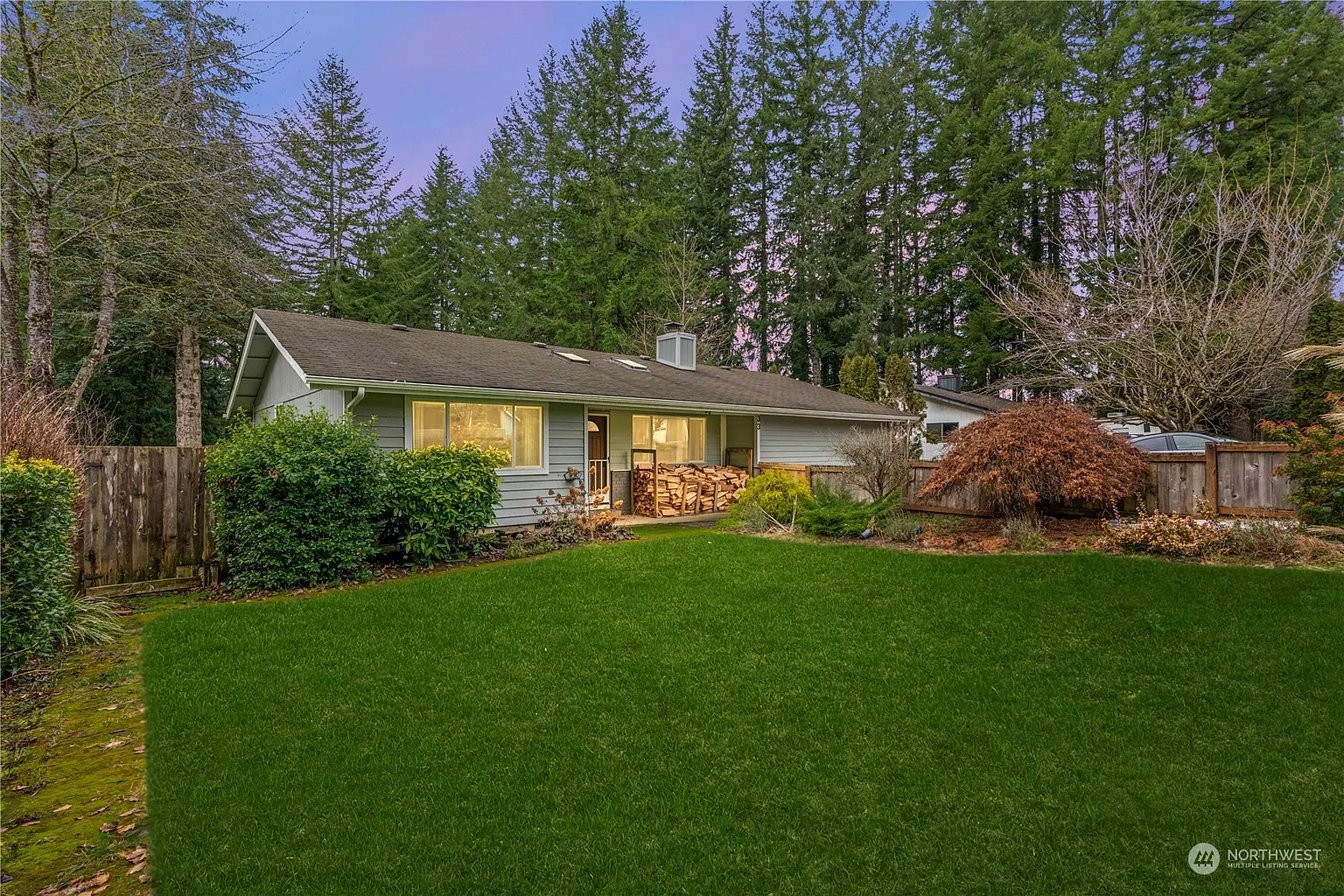 33 Strawberry Hill Road photo 1