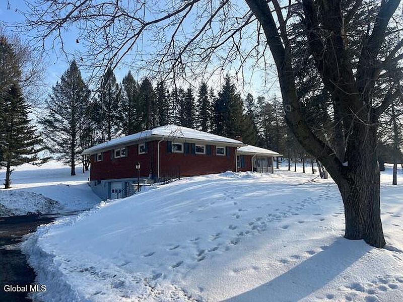 2nd image of 206 Barnerville Road