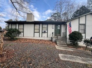 522 Whistle Stop Dr, Woodstock, GA 30189