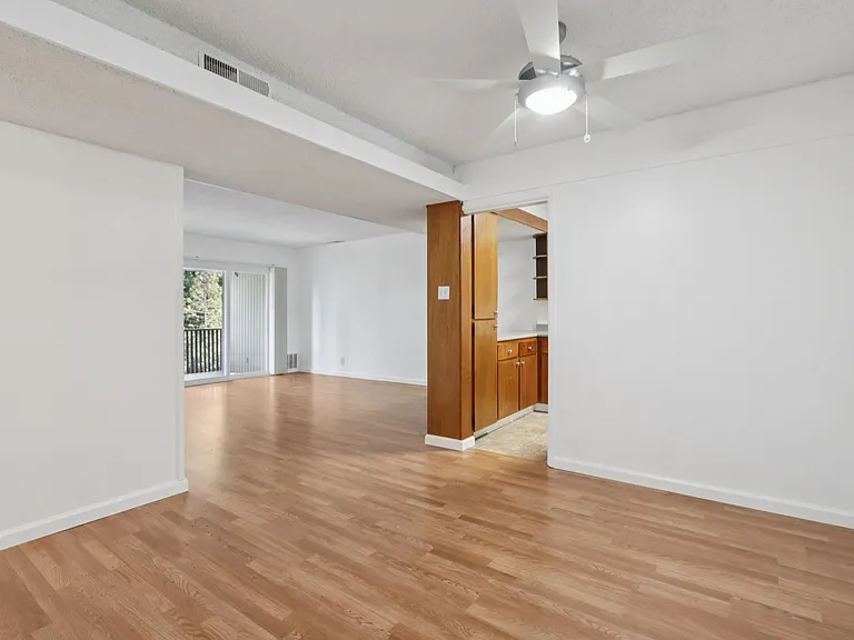 Solano Apartments — Photo 54