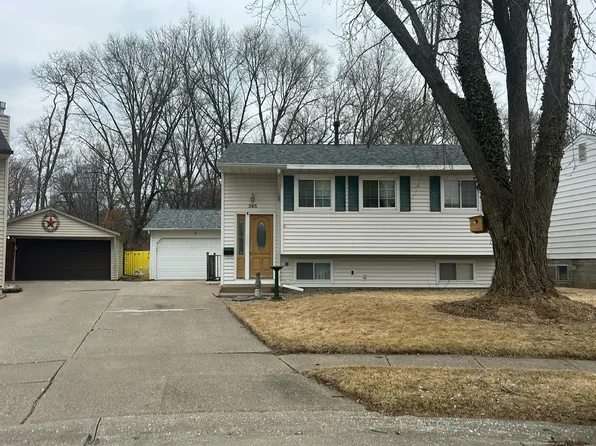 385 33rd Avenue Ct, East Moline, IL 61244