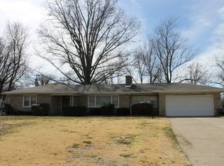 6911 Newburgh Rd, Evansville, IN 47715