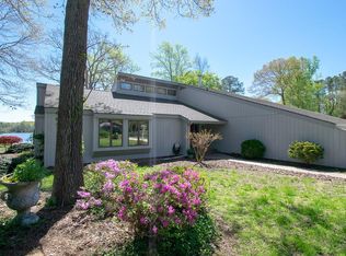 45 Dock Rd, Lancaster, VA 22503