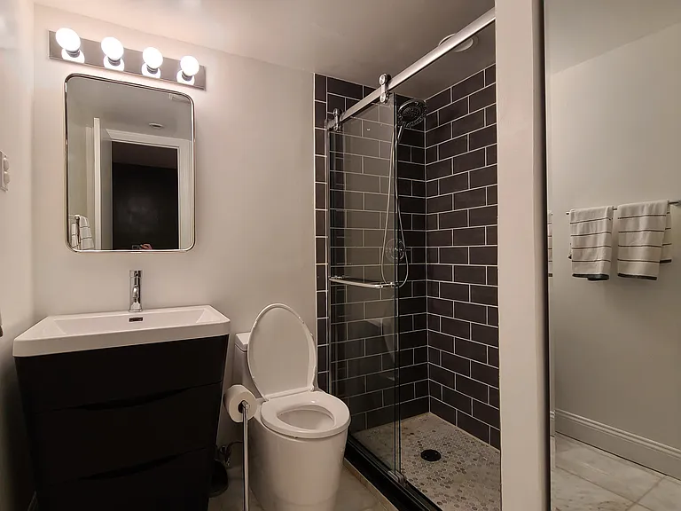 454 Irving Ave #1 — Photo 9