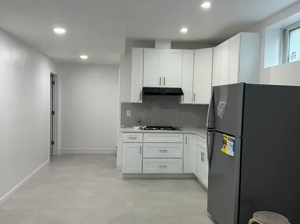 (undisclosed Address), Staten Island, NY 10306