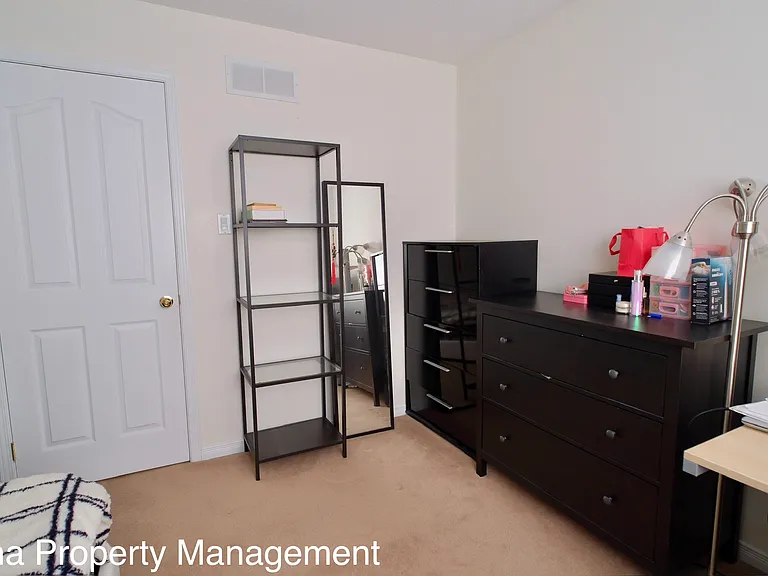6 Crystal Park Cres #1 — Photo 15