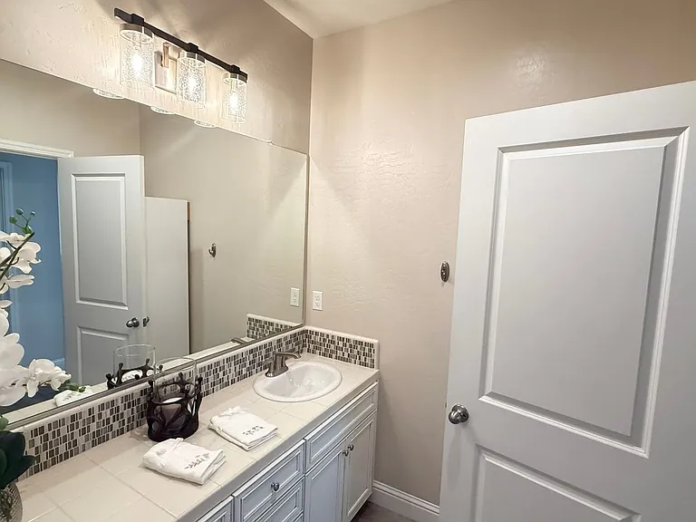1821 W Corvina Ave — Photo 13