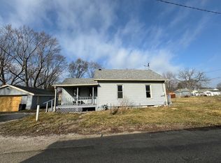1005 1/2 Little Lundy St, Streator, IL 61364