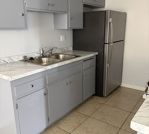 3rd image of 3041 Canyon Crest Dr APT C