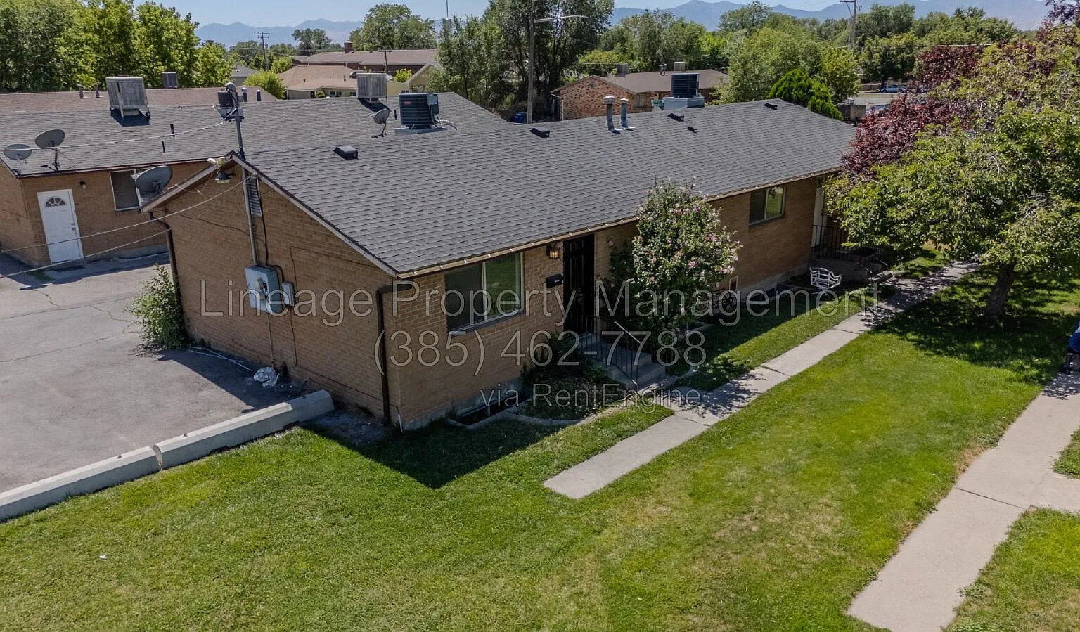 4 bed, 2.0 bath, 1600 sqft, $2,200 — Photo 1