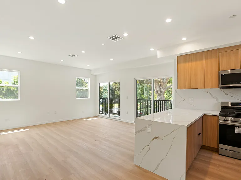1840 Stoner Ave #1/2 — Photo 11