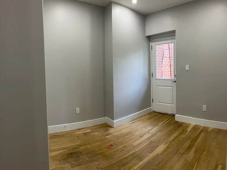 1102 Sherman Ave #2A — Photo 4