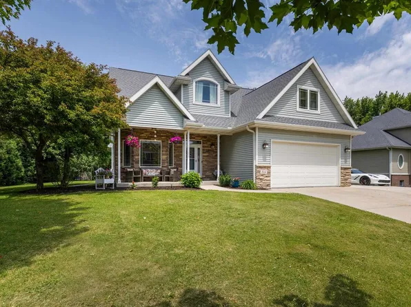 816 Chickadee Drive, Cambridge, WI 53523