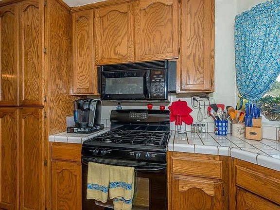 3rd image of 2424 Ashwood Ct