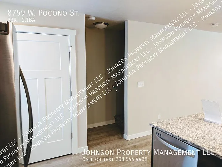 8759 W Pocono Ln — Photo 8