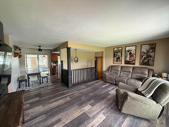 4th image of 46 Maple Rd