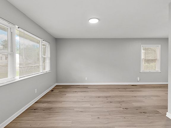 4th image of 3234 Krem Ave