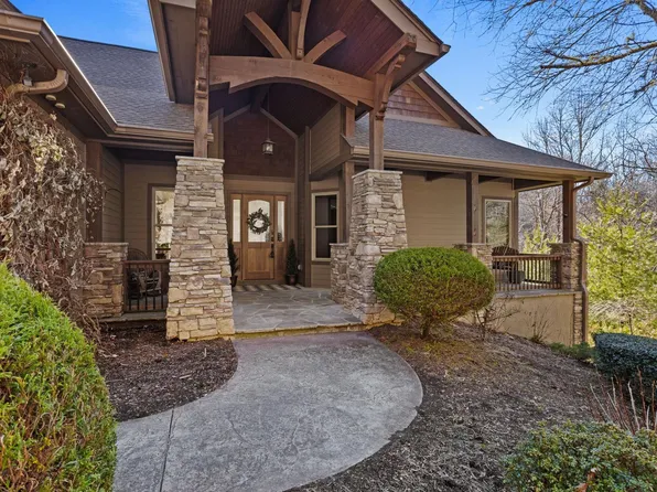 48 Blackgum Ct, Hendersonville, NC 28739