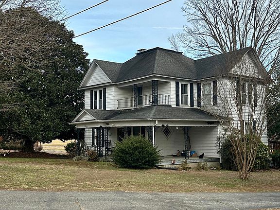 2nd image of 60 Soapstone Rd