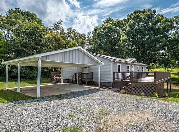 3rd image of 114 Backcreek Ln