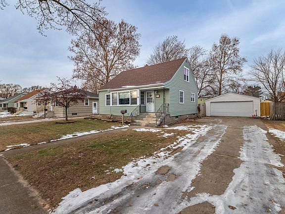 3rd image of 3931 Clough Ave