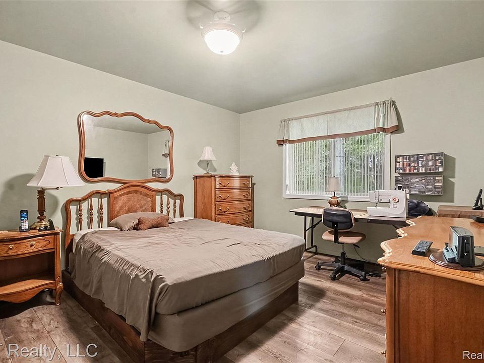 51237 Elly Dr, photo 11
