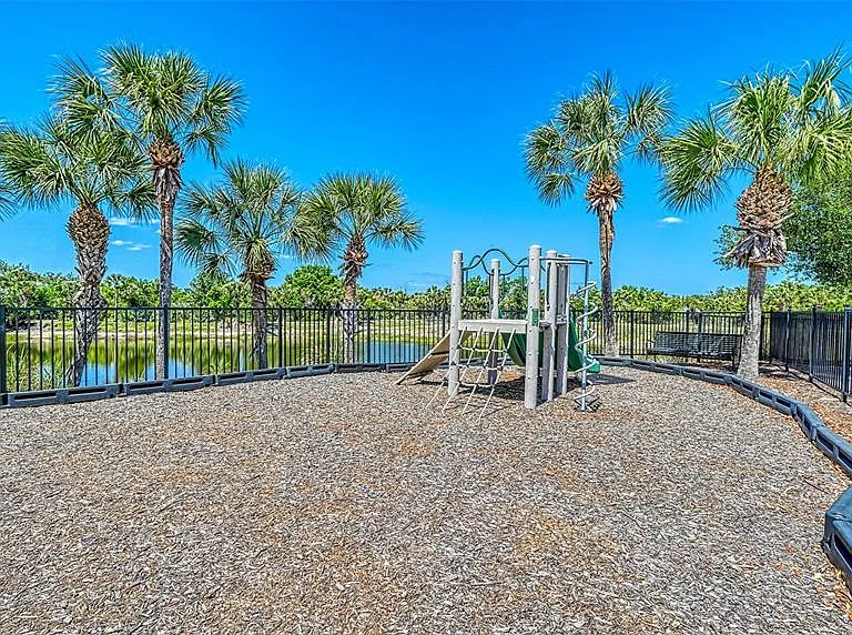 1424 Blue Horizon Cir — Photo 50