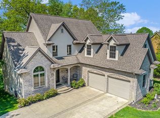 16062 Pavilion Dr, Fenton, MI 48430