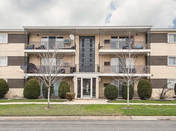9407 S Roberts Rd APT 3SE, Hickory Hills, IL 60457