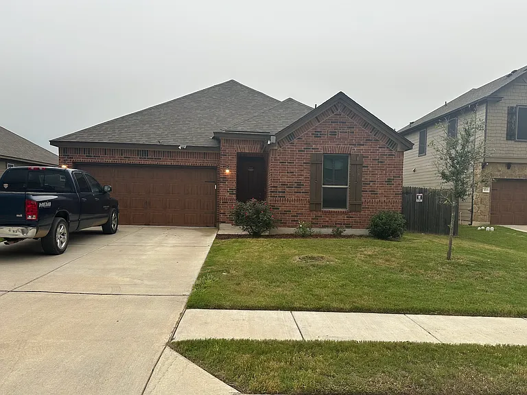 1711 Dragonfly Loop — Photo 1