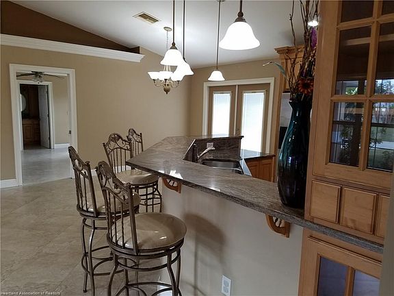 4th image of 3032 Buttercup Ln