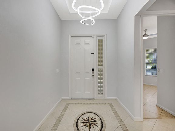 4th image of 154 NW Swann Mill Circle