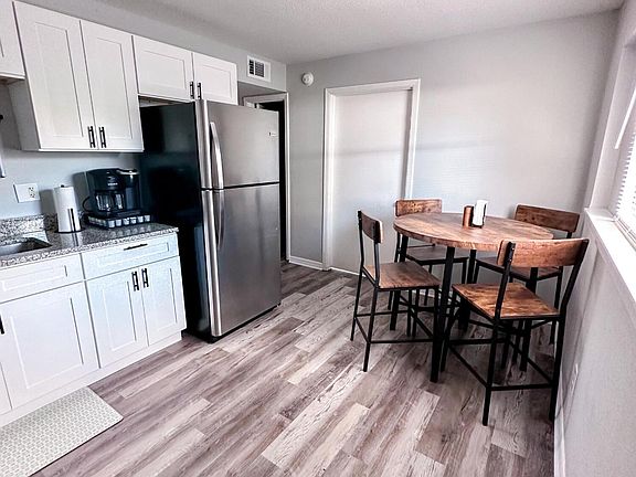 5th image of 1209 Tropic St