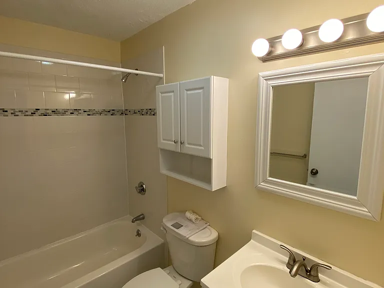 2 Pineland Avenue — Photo 28