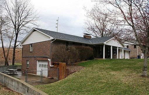 2nd image of 2502 Cheryl Dr