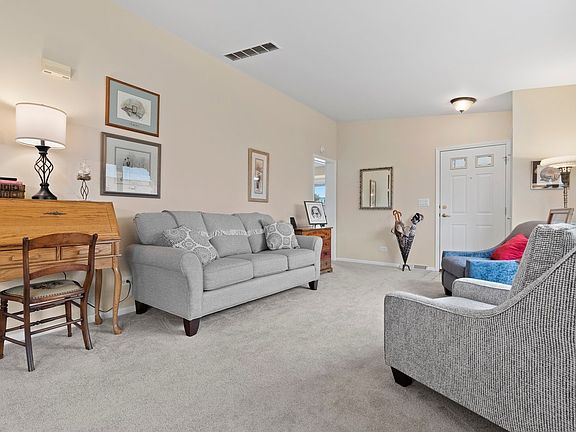 4th image of 6 Devonshire Ct