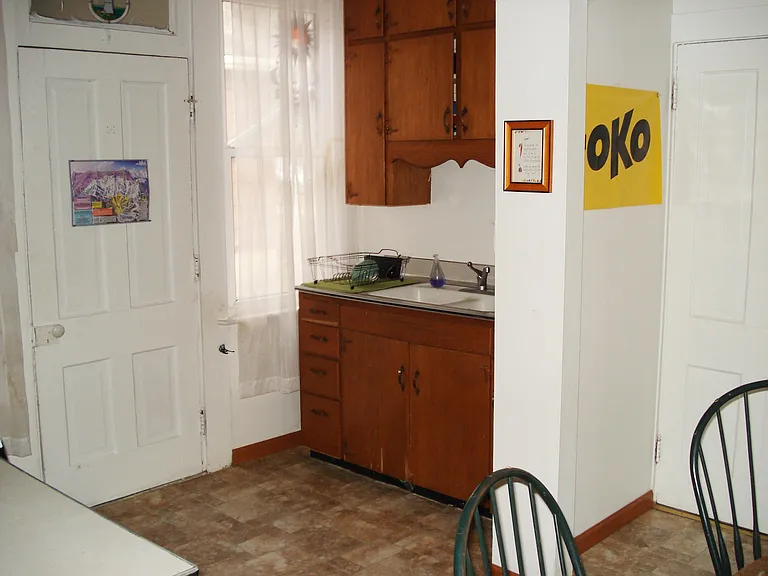 629 N Gilbert St #3 — Photo 4