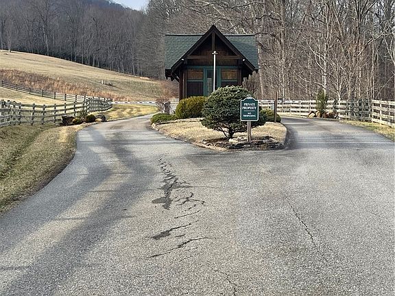 3rd image of Lot #33 Elk Mountain Parkway