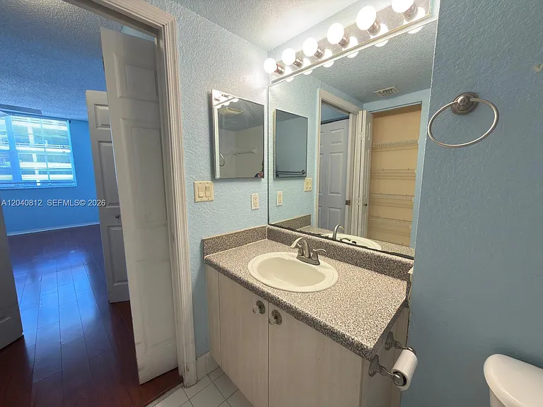 1801 N Flagler Dr #634 — Photo 34